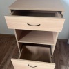Prodám noční stolek s jídelní deskou